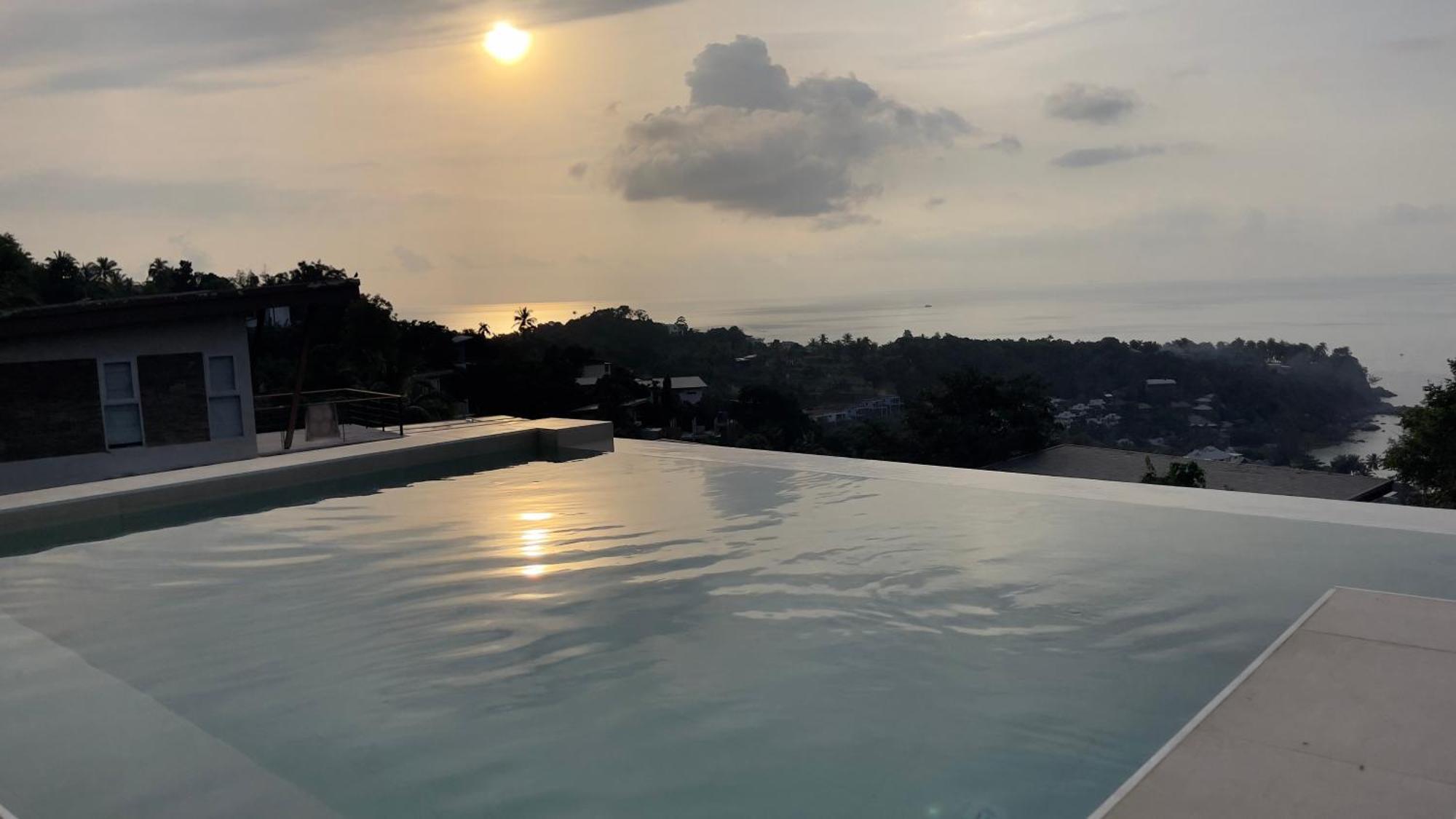 Infinity Villa Салат Бийч Екстериор снимка